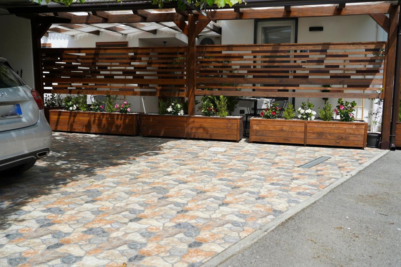 Familiainn Rooms & Apartments Pompei Luaran gambar
